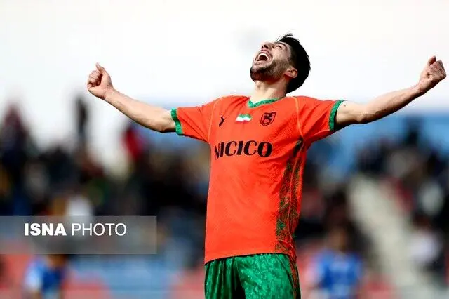 استقلال خیلی زود حذف شد/  | نودکیا ،نکونام را کیش و مات کرد
