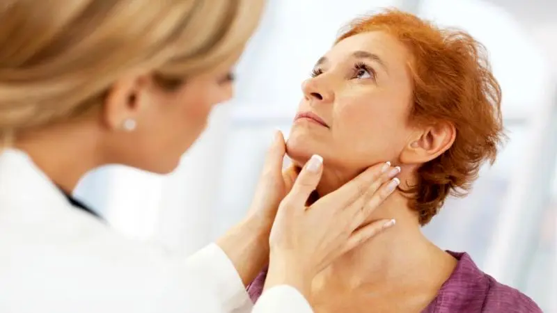 اینفوگرافیک | علائم جسمی کم کاری تیروئید کدامند؟