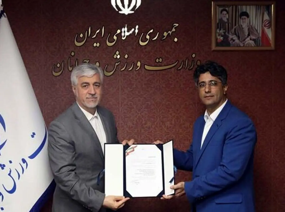جنجال جدید  با پناهندگی رئیس فدراسیون بوکس