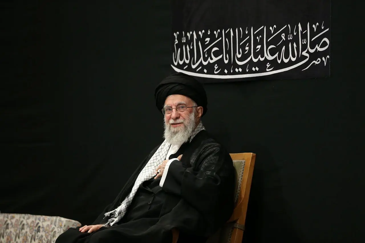 محمود کریمی در حضور رهبر انقلاب، ای ایران را خواند+فیلم

