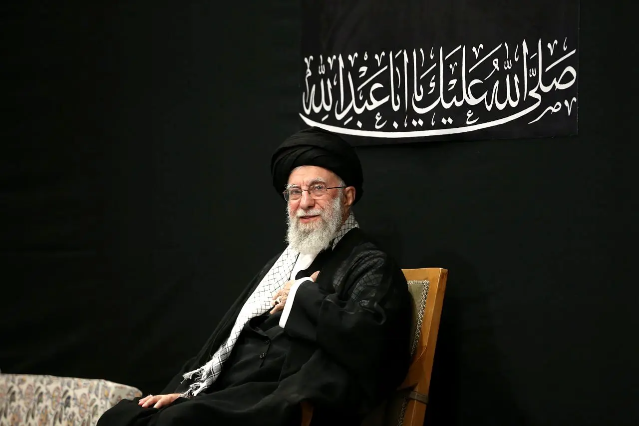 محمود کریمی در حضور رهبر انقلاب، ای ایران را خواند+فیلم

