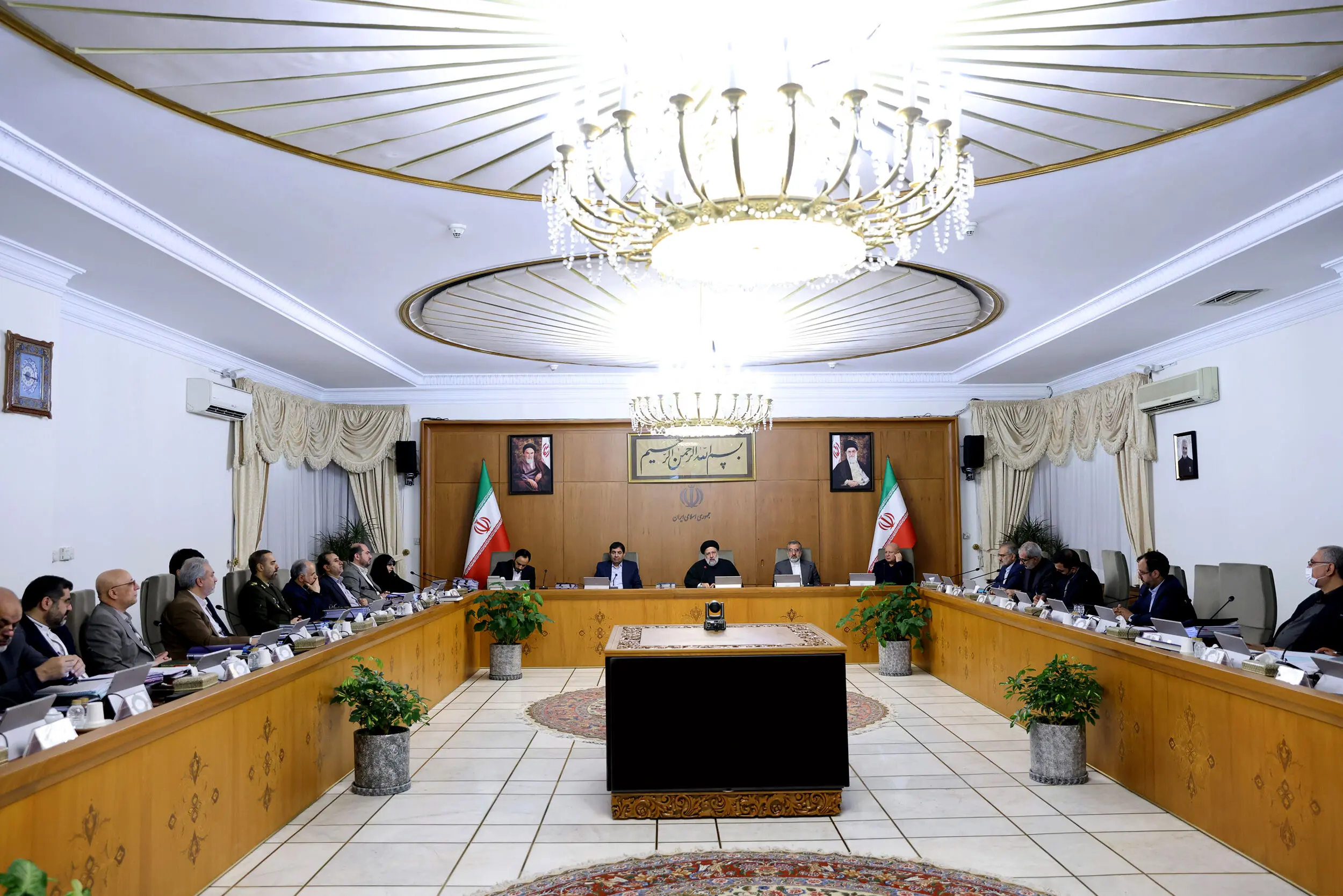 دستور فوری رئیسی