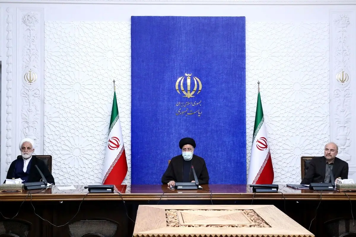 جلسه شبانه سران قوا برای بسته پیشنهادی بانک مرکزی درباره مهار قیمت ارز