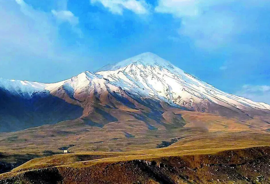 ماجرای سیلاب یخچالی در مازندران چیست؟ یخچال های قله دماوند ذوب شدند؟
