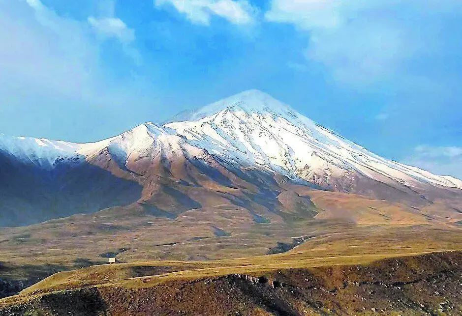 ماجرای سیلاب یخچالی در مازندران چیست؟ یخچال های قله دماوند ذوب شدند؟
