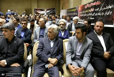 مراسم ترحیم مادر اسحاق جهانگیری