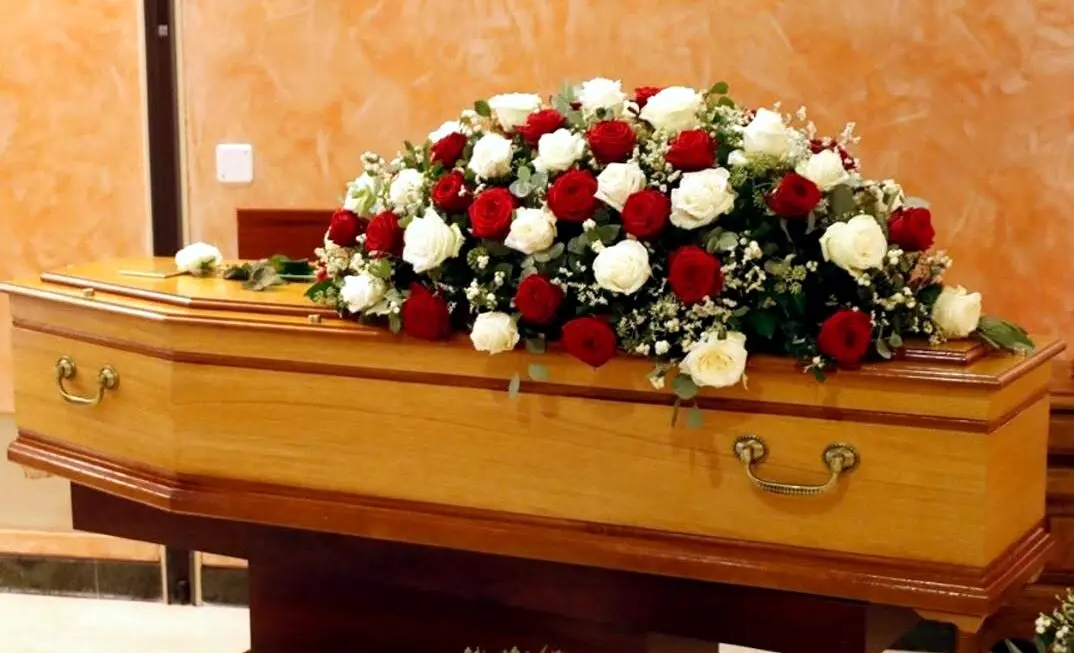 زنده شدن یک زن مُرده در تابوت!
