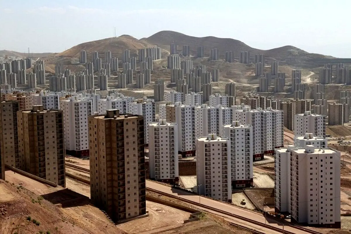 قیمت‌های نجومی مسکن مهر/ واحدها را ۵٠ میلیون خریدند، ٣ میلیارد تومان می‌فروختند!