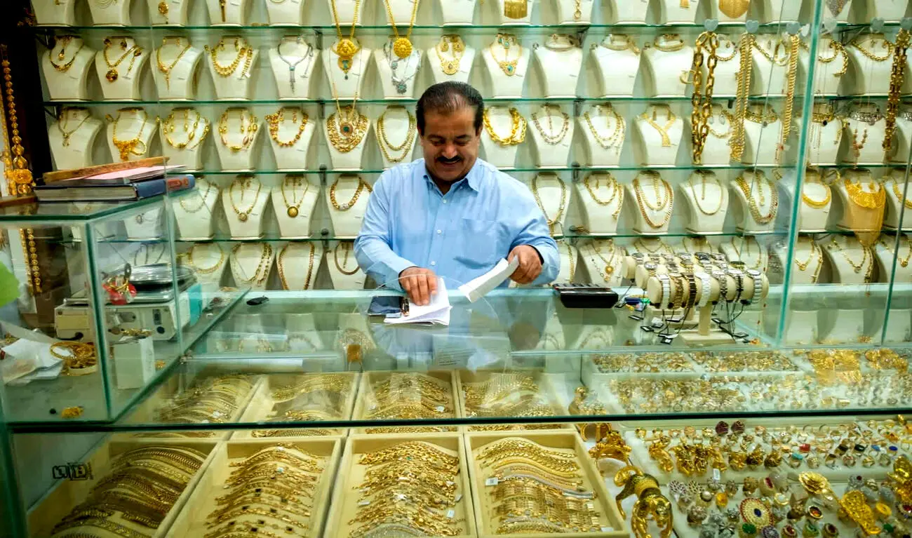 سقف شکنی قیمت طلا؛ قیمت طلا  ۱۸ عیار و طلای دست دوم  امروز ۲۳ آبان ۱۴۰۴+ جدول