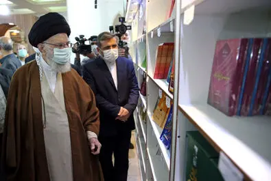 رهبر انقلاب در نمایشگاه کتاب