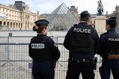 مظنونین پرونده سرقت لوور بازداشت شدند