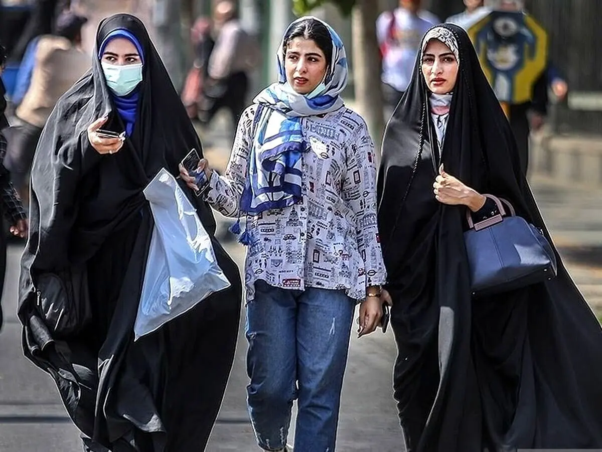 برخورد پلیس با زنان و دختران بی‌حجاب ؛ جریمه زندان و محرومیت از سفر
