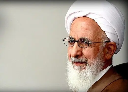 آیت الله جوادی آملی: «جامعه گرسنه» با برنامه طنز شاداب نمی شود