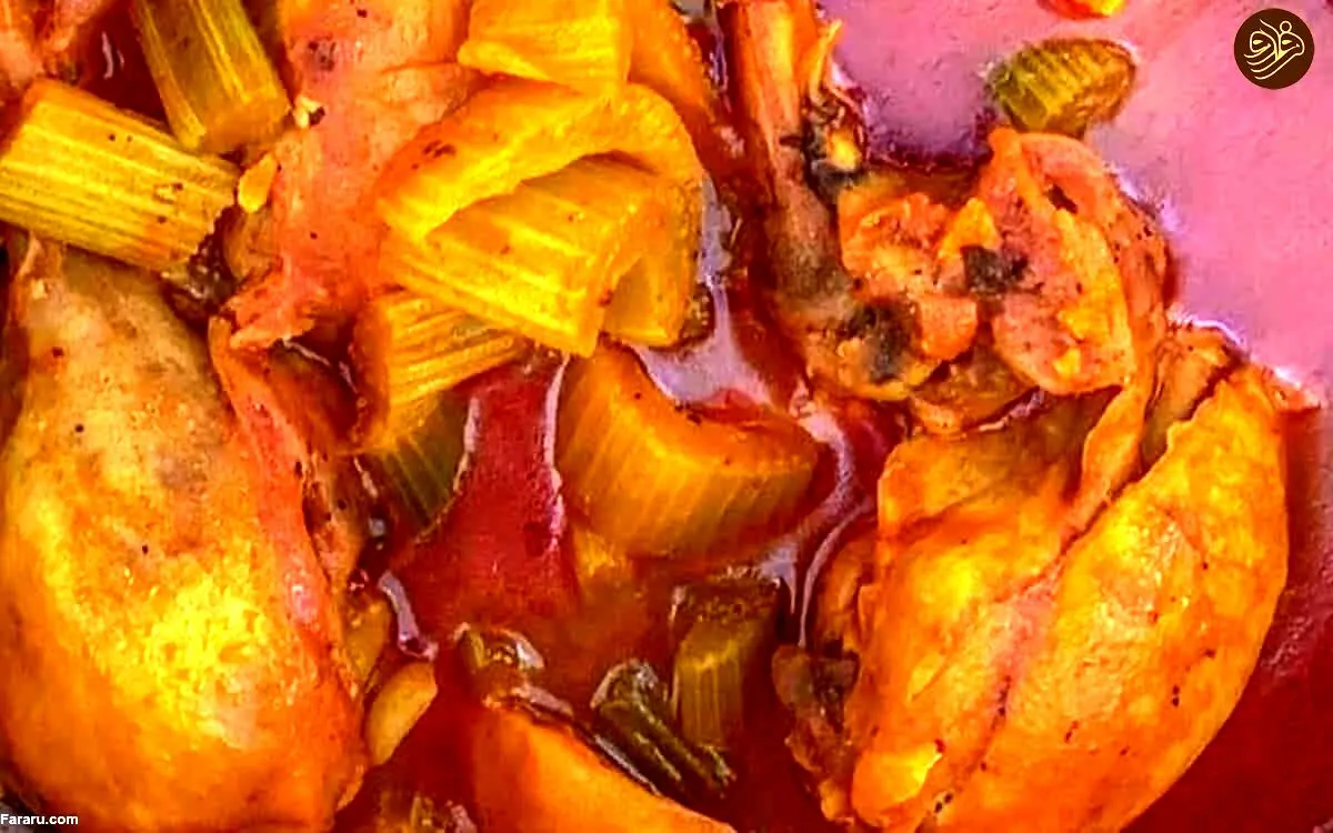 سه سوته یک خورش مرغ و کرفس درست کن


