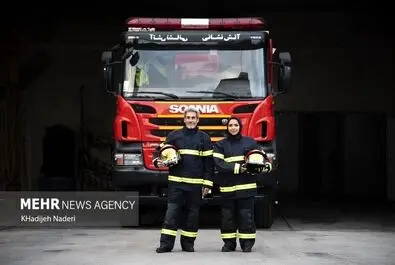 خانم آتش نشان زنان آتش نشان