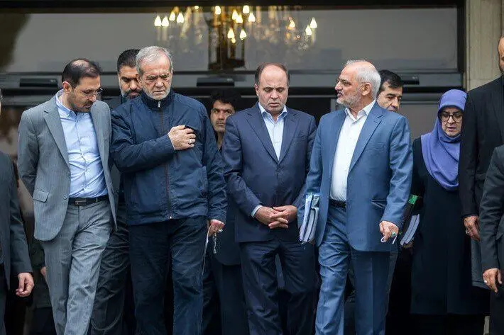 برکناری یک وزیر؛ جلسه فوری و محرمانه پزشکیان برگزار شد