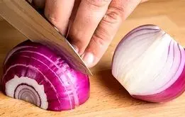 چرا خرد کردن پیاز اشکمان را در می‌آورد؟