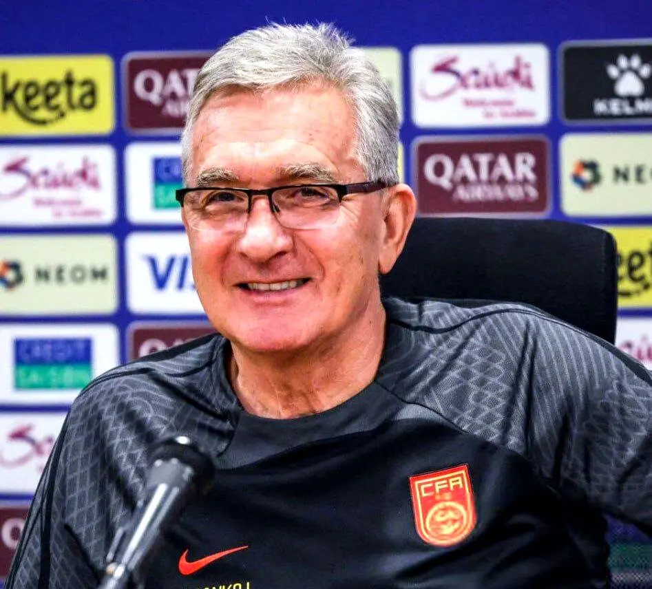 سرمربی سابق پرسپولیس از چین اخراج شد