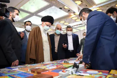 رهبر انقلاب در نمایشگاه کتاب