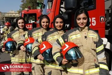 دختران آتش نشان