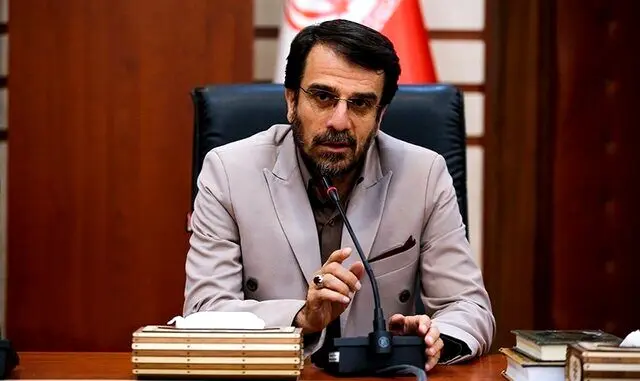 اظهارات یک مسئول در آموزش و پرورش درباره نحوه لباس پوشیدن و تدریس معلمان