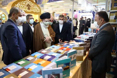 رهبر انقلاب در نمایشگاه کتاب