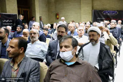 مراسم ترحیم مادر اسحاق جهانگیری