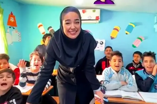 معلم جنجالی قائمشهری از آموزش و پرورش اخراج شد 