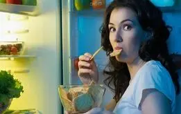 چرا همیشه احساس گرسنگی می‌کنم؟