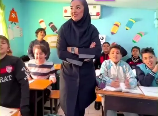 اقدام خاص تیم نساجی برای معلم اخراجیِ قائمشهری