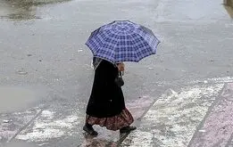 تهران باران می‌بارد
