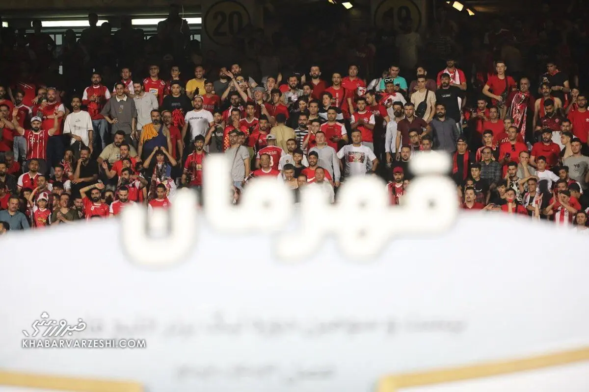 انتقام دسته‌جمعی پرسپولیسی‌ها از یک بازیکن +عکس