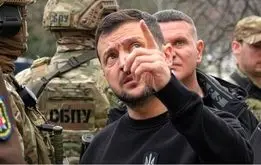 تلگراف: زلنسکی برای نجات کشورش باید استعفا کند

