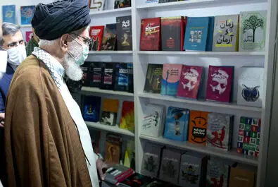 رهبر انقلاب در نمایشگاه کتاب