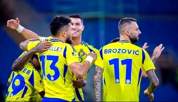 ستاره النصر برای دیدار با استقلال رسید!