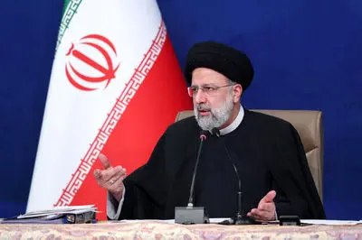 نماینده سابق مجلس: رئیسی نق نزند/ فرح پهلوی طمع کرده به ایران بیاید