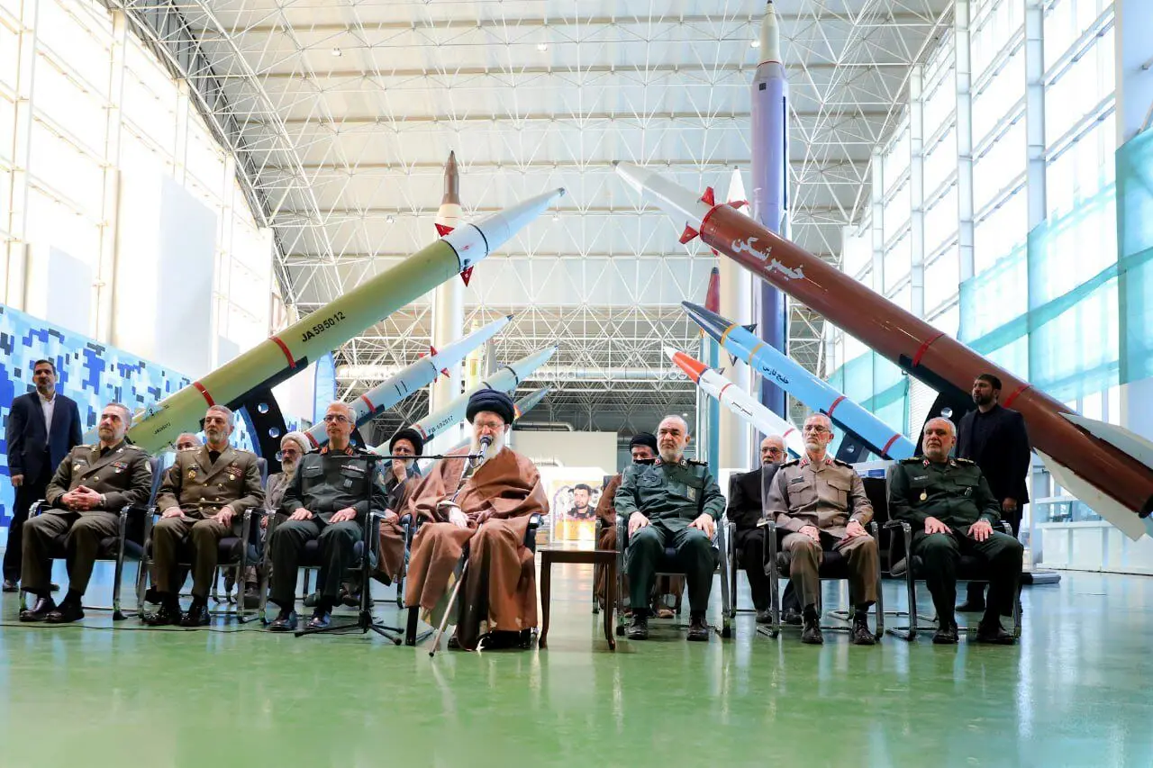رهبر انقلاب :دولت‌های اسلامی برای یک مدت محدود رابطه سیاسی خود را با رژیم صهیونیستی قطع کنند