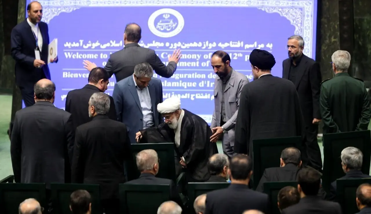 چهره جدی احمد جنتی در مراسم افتتاحیه مجلس دوازدهم + فیلم

