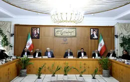 ادعای حقوق ۲۰۰ میلیونی عضو ارشد دولت

