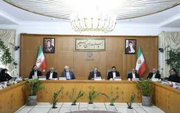 ادعای حقوق ۲۰۰ میلیونی عضو ارشد دولت

