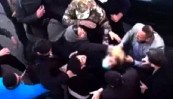 خبر جدید درباره پرونده ضرب و شتم یکی از بانوان در مقابل یک مدرسه