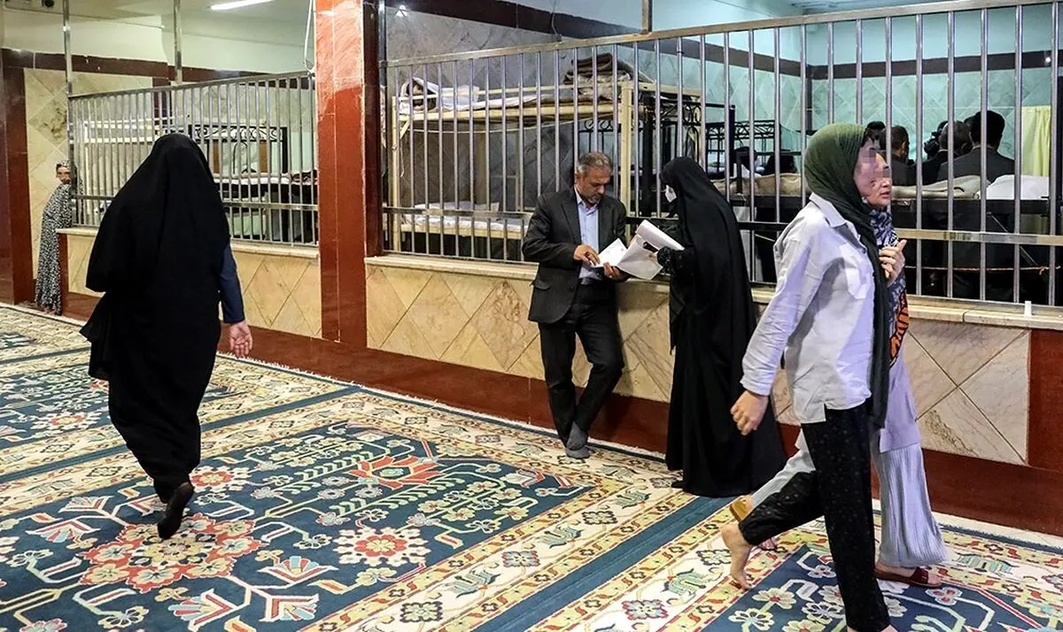 زنان بازداشت شده اعتراضات در ندامتگاه زنان تهران / تصاویر