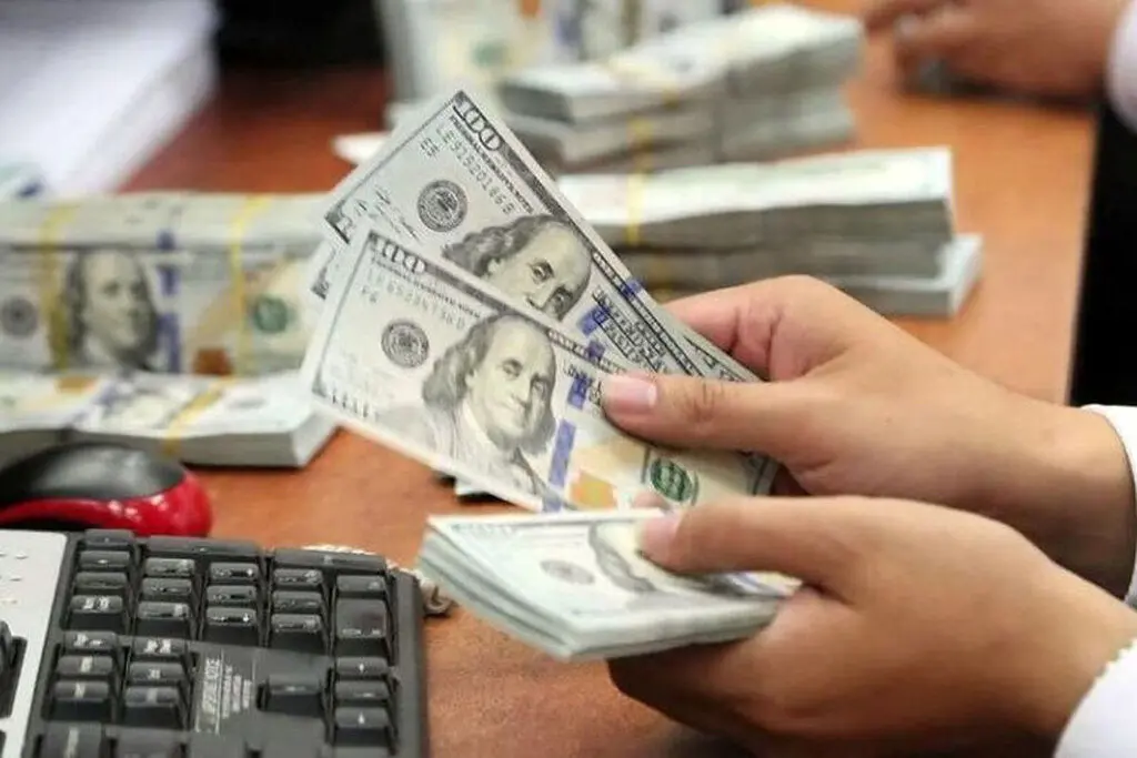 قیمت دلار امسال بالا می رود یا پائین می آید؟