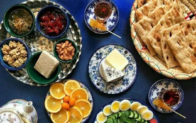 ۹ کار مهمی که در سحری و افطار باید رعایت کنید