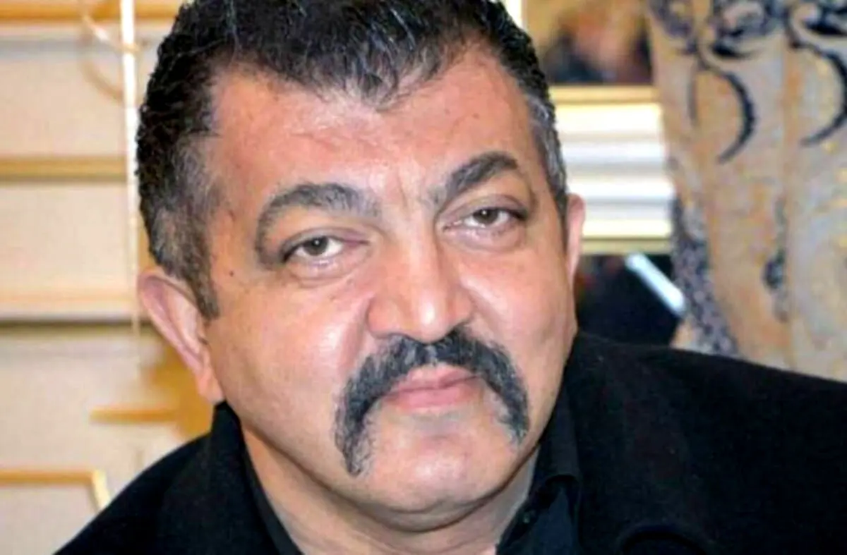 خیابانی موهایش را نزد اما آقای بازیگر کچل کرد | عکس