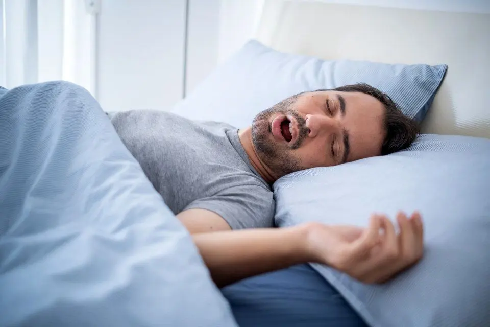با این ۵ راهکار از خروپف فرار کنید