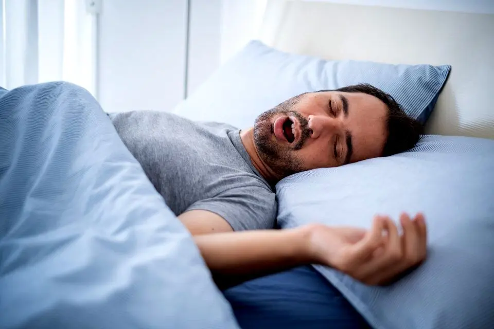 با این ۵ راهکار از خروپف فرار کنید