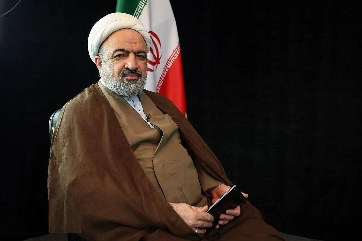 واکنش تند حمید رسایی به تعطیلی مجلس
