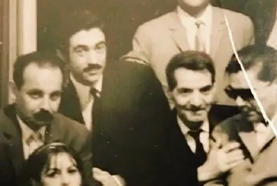 هوشنگ ابتهاج به قاب تصویر