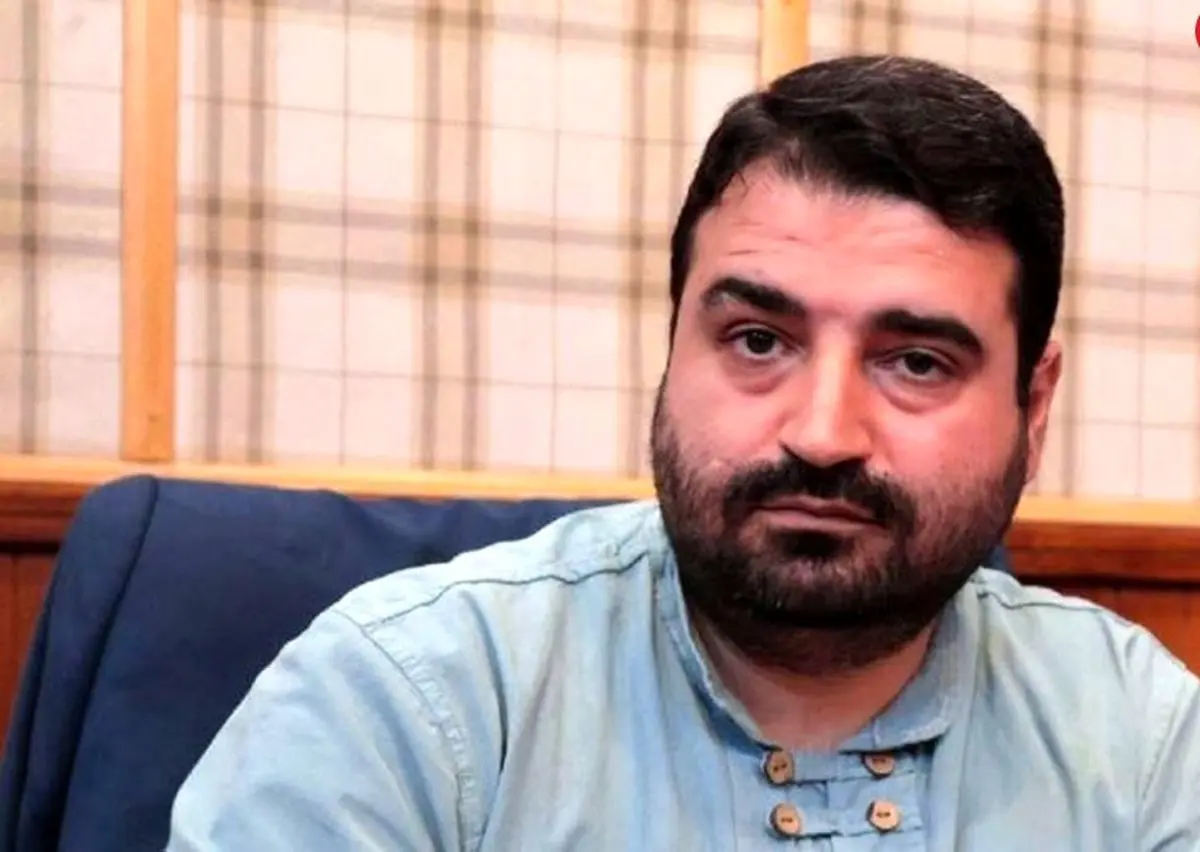 روح الله مومن نسب: خدایا! اپراتورهای داخلی را از اینترنت کثیف آمریکایی نجات بده + عکس